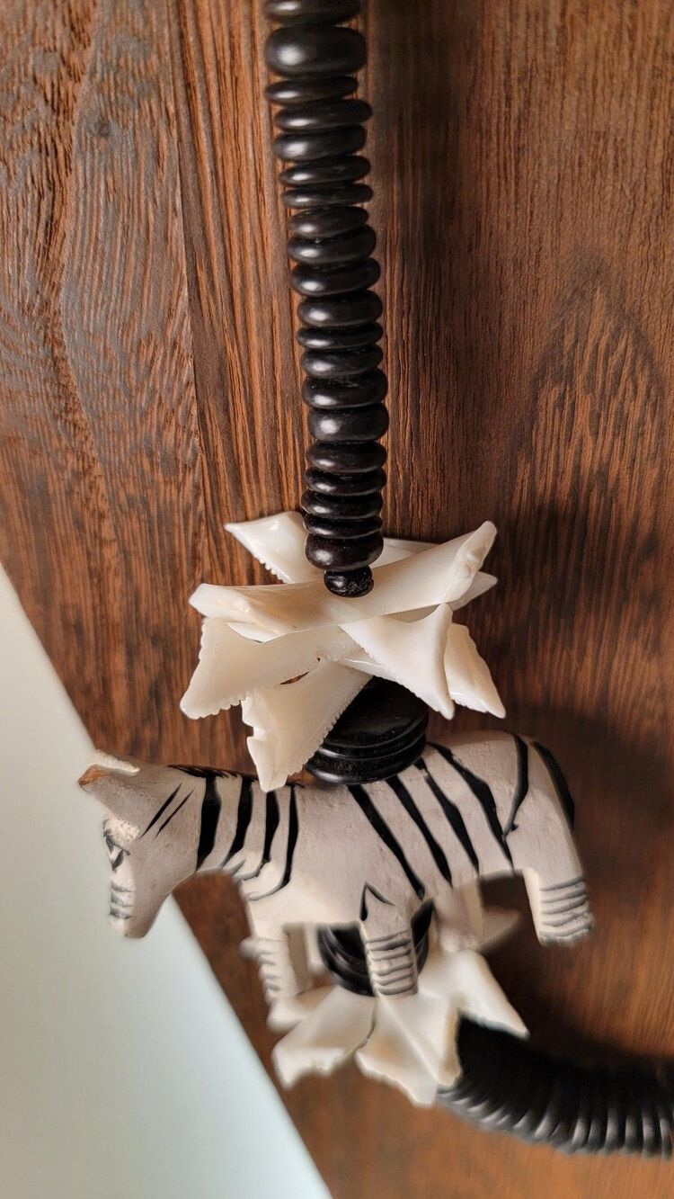 Vintage Hand Carved African Zebra Necklace Black Wood Bead White Shell Tribal - Picture 3 of 4